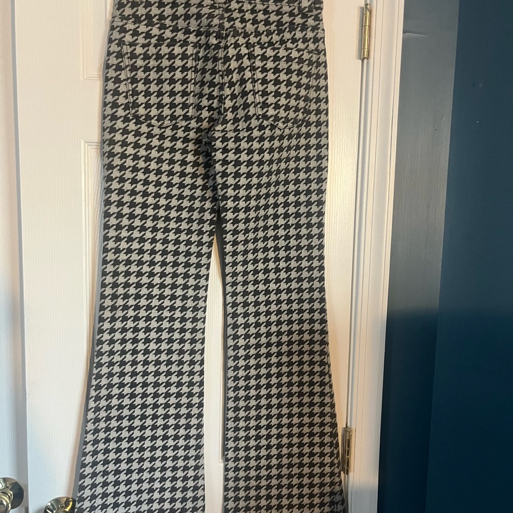 Chic Houndstooth Flare Pants